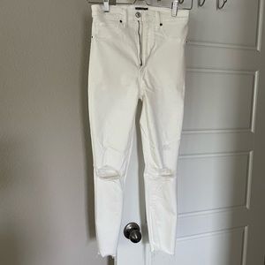 A&F ultra high rise super skinny ankle jeans in white, size 26 short